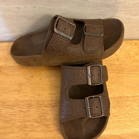 Pali Hawaii Buckle Sandals - Picture 3 of 8